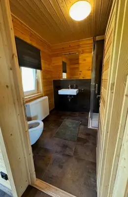 Ein Badezimmer in der Unterkunft Vakantiehuis aan bosrand in Eifel nabij Cochem-Zell aan de Moezel - Dichtbij De Calmont Klettersteig Bremm - Green House