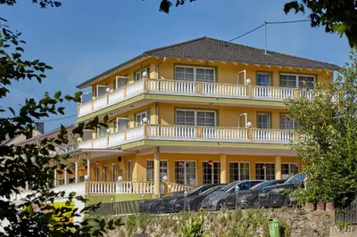 Das Gebäude in dem sich das Hotel befindet
