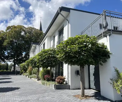 Das Gebäude in dem sich das Ferienhaus befindet