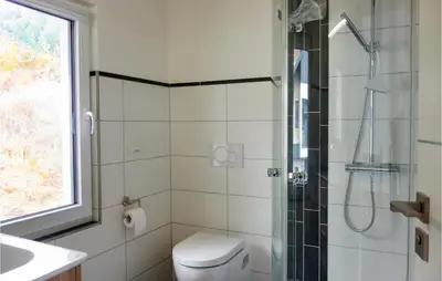 Ein Badezimmer in der Unterkunft Beautiful Home In Diefenbach With Wifi