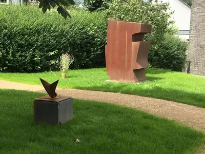 Ein Garten an der Unterkunft Gästehaus - Kunststiftung Bernhard Müller-Feyen