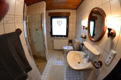 Ein Badezimmer in der Unterkunft Haus Eifelruhe