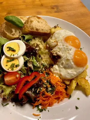 Essen in der Ferienwohnung oder in der Nähe