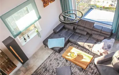 Ein Sitzbereich in der Unterkunft Lovely Apartment In Burgen With Wifi