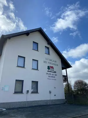 Das Gebäude in dem sich das Gasthaus befindet