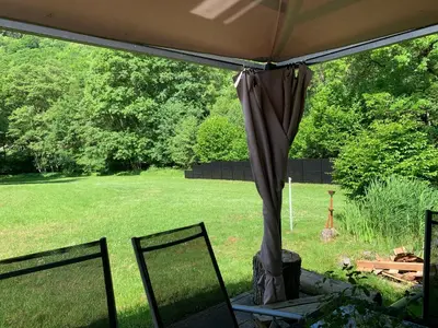 Ein Garten an der Unterkunft Landsitz Kammerburg