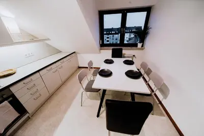 Küche/Küchenzeile in der Unterkunft Große 3 Zimmer Ferienwohnung Koblenz Wallersheim mit PKW Stellplatz