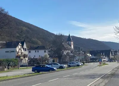 Ein allgemeiner Bergblick oder ein Berglick von der Ferienwohnung aus