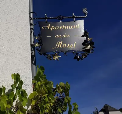 Ein Zertifikat, Auszeichnung, Logo oder anderes Dokument, das in der Unterkunft Apartment an der Mosel 2 ausgestellt ist