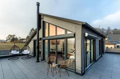 Ein Balkon oder eine Terrasse in der Unterkunft Modern Oasis HotTub, View, Gym