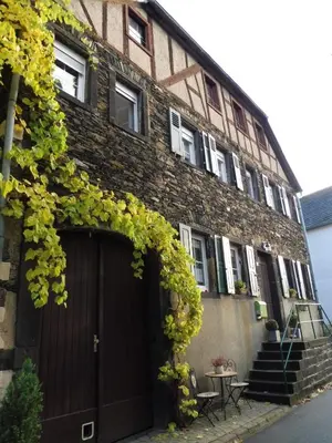 Das Gebäude in dem sich die Ferienwohnung befindet