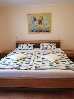 Ein Bett oder Betten in einem Zimmer der Unterkunft Ferienwohnung Katharina
