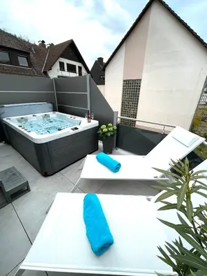 Der Swimmingpool an oder in der Nähe von WEiNECK Altenahr