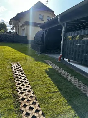 Ein Garten an der Unterkunft Casa Di Monaco